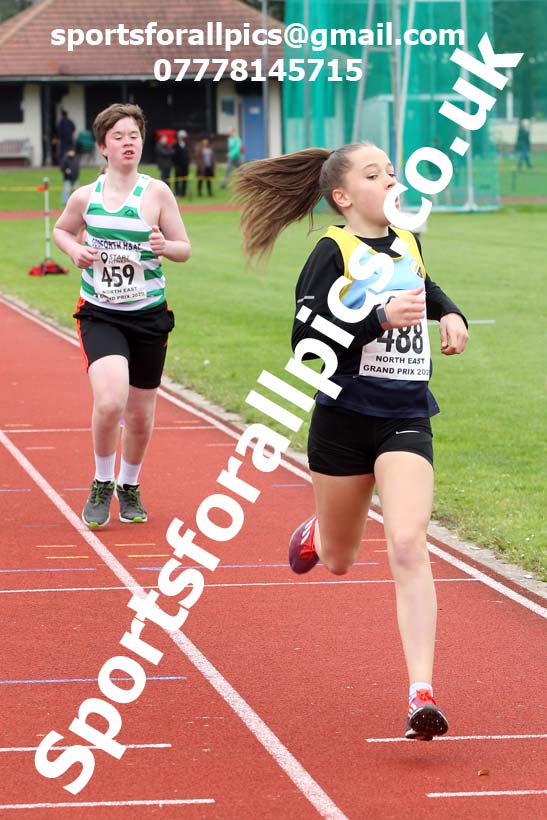 800 metres, NECAA Open Meeting, Morpeth, Sunday, September 27th. David T. Hewitson/Sports for All Pics